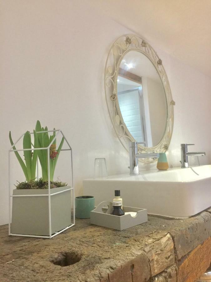 Magnificent Renovated Farmhouse - 10 Min A7 - Lägenhet Anneyron Exteriör bild